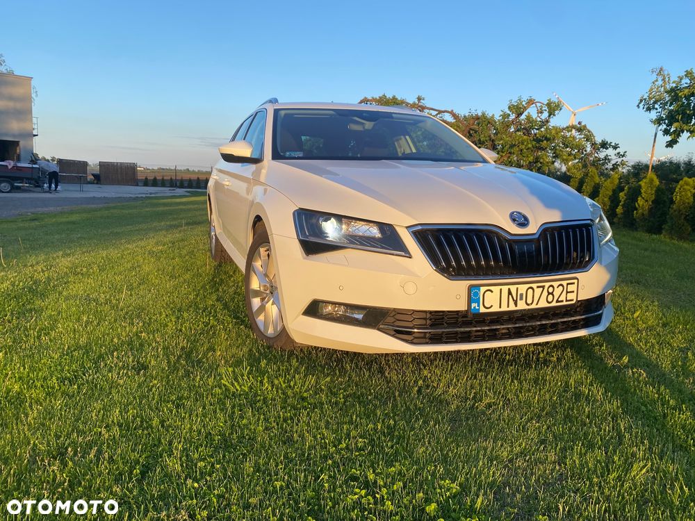 Skoda Superb 2.0 TDI Style - 23