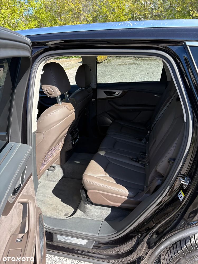 Audi Q7 - 7