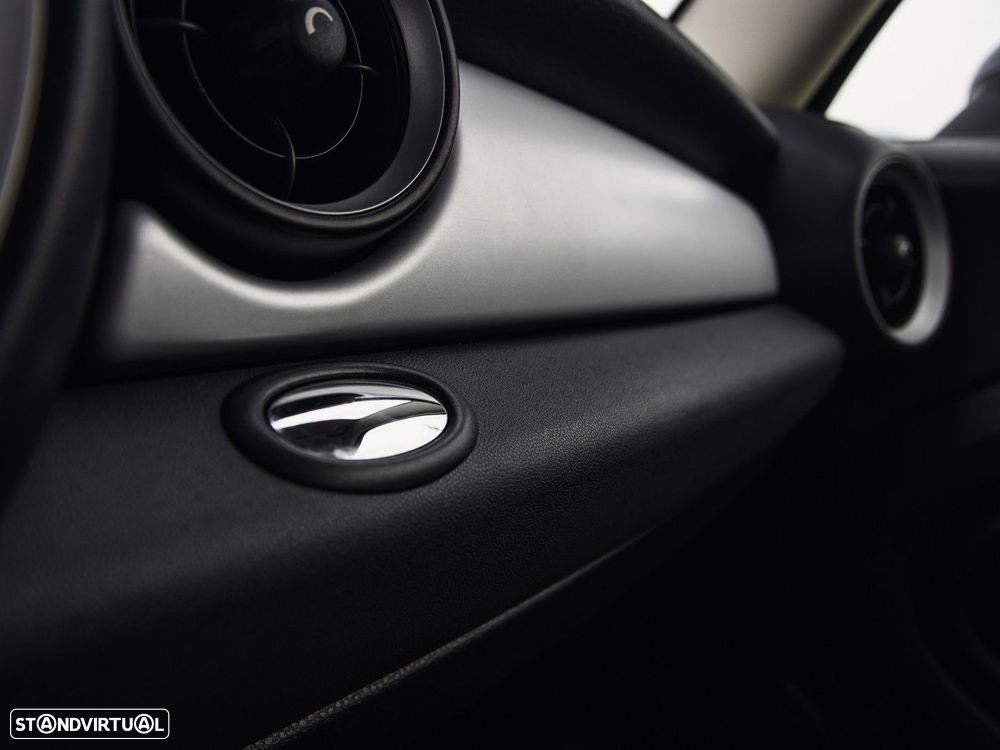 MINI 3 Portas One D - 34