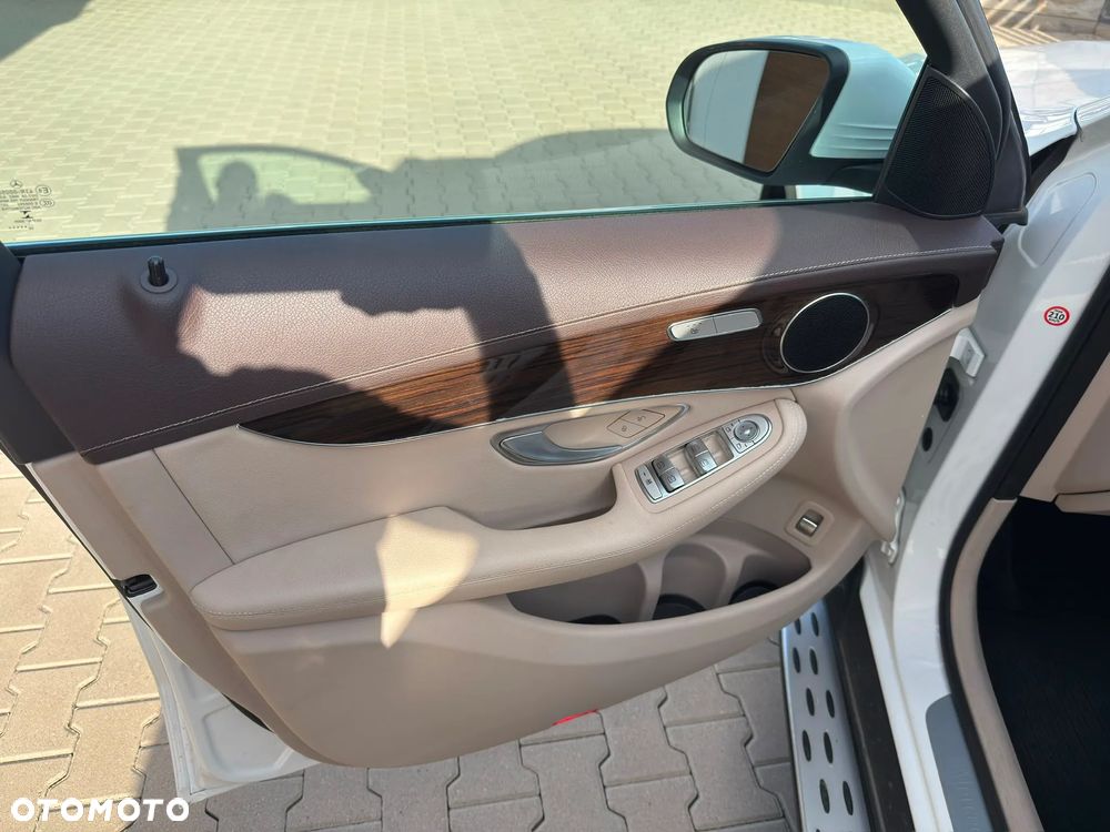 Mercedes-Benz GLC 220 d 4Matic 9G-TRONIC - 9