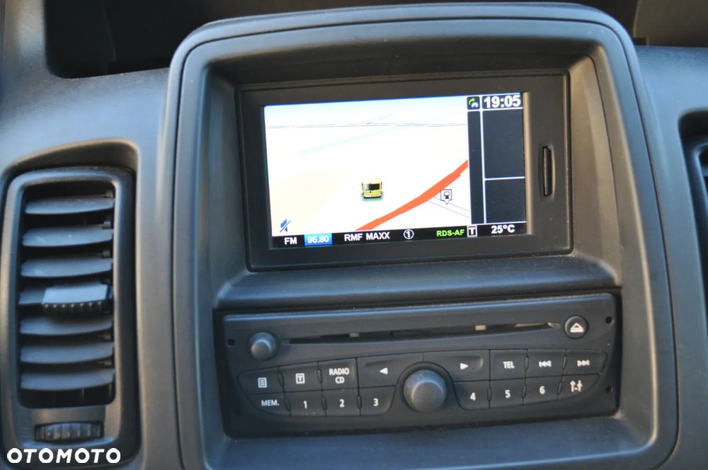 Opel Vivaro - 24