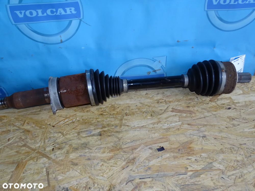 PÓŁOŚ PRAWA VOLVO XC60 XC90 2.0D 32240323 18- - 2