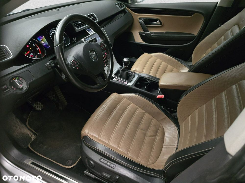 Volkswagen Passat CC - 11
