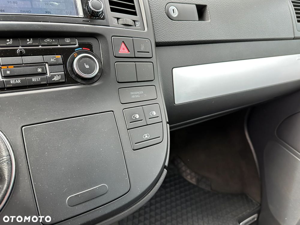 Volkswagen Multivan - 14