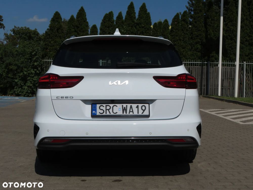 Kia Ceed 1.6 CRDi (48V Mild-Hybrid) DCT7 Spirit - 5