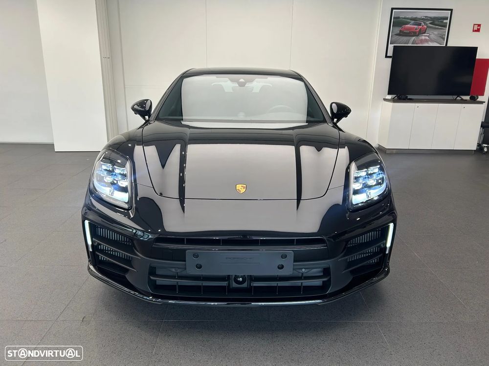 Porsche Panamera 4 E-Hybrid - 12