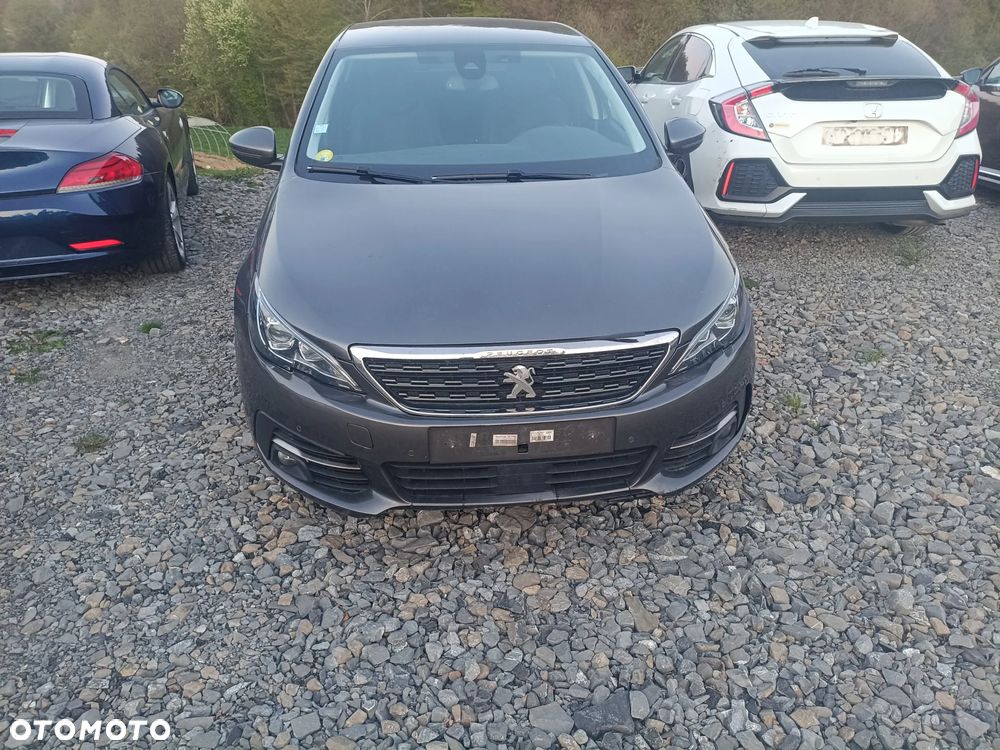 Peugeot 208 - 3