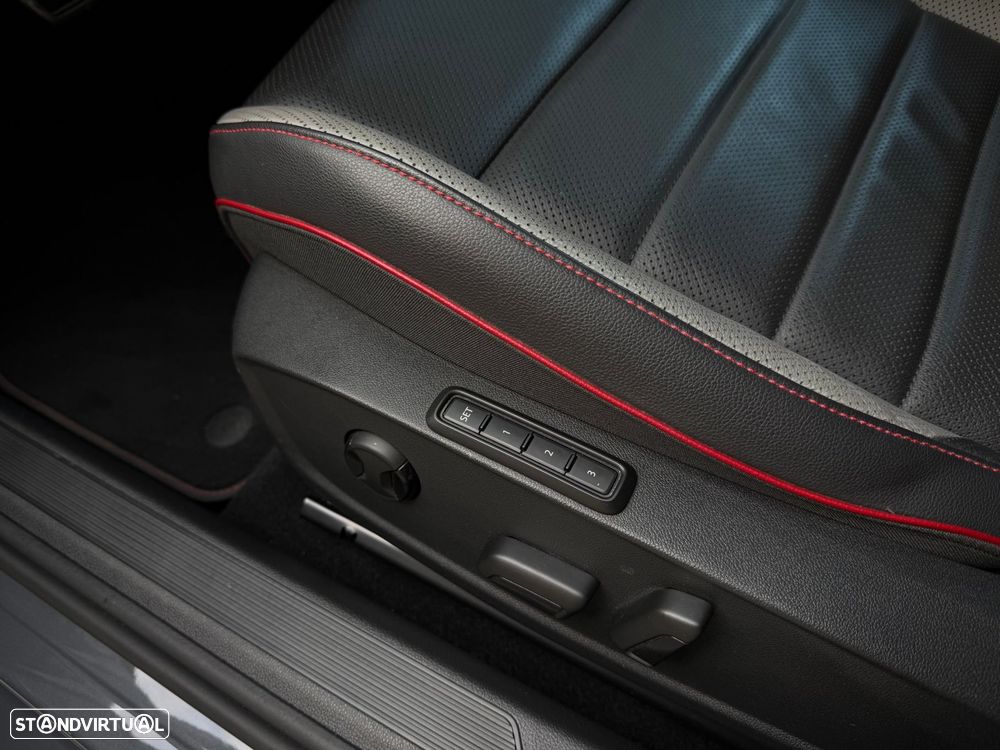 VW Golf 2.0 TSI GTI DSG - 17