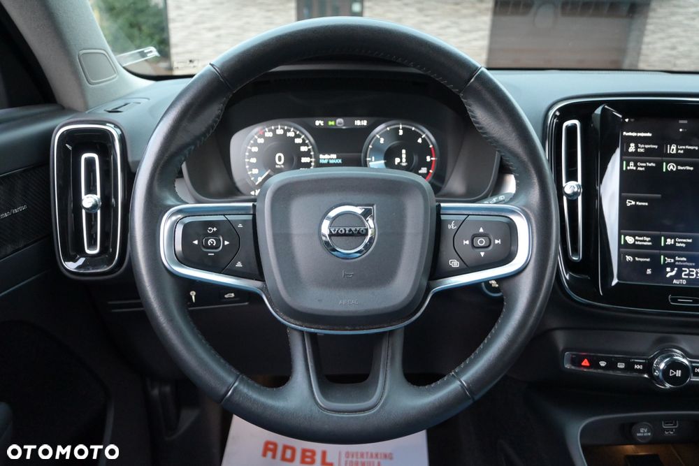 Volvo XC 40 D3 Momentum Pro - 33