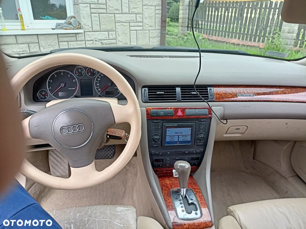 Audi A6 Avant 2.7T Quattro Tiptr - 24