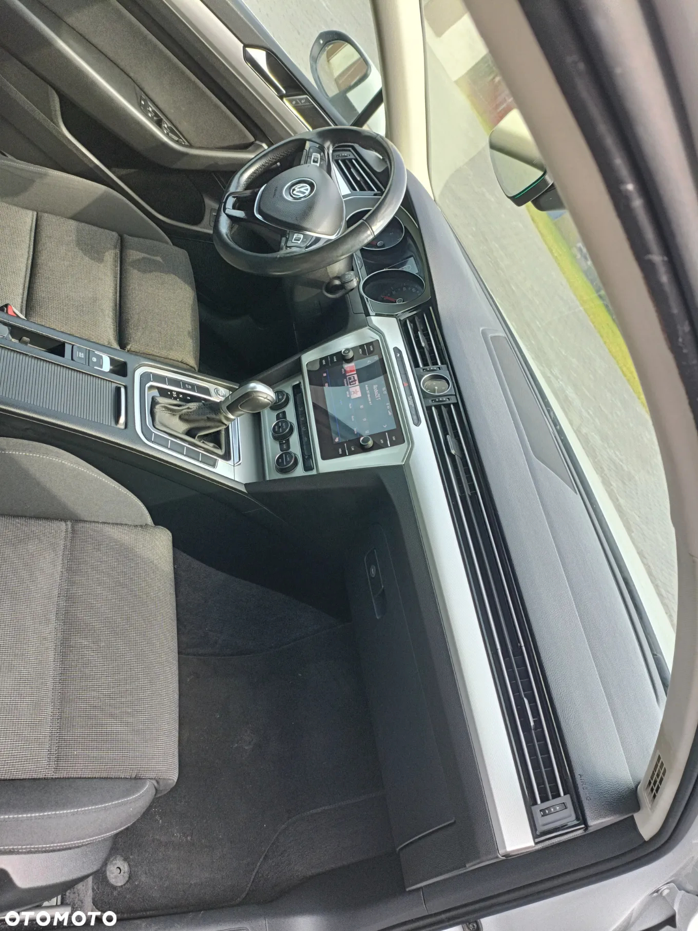 Volkswagen Passat Variant 1.6 TDI (BlueMotion Technology) DSG Trendline - 8