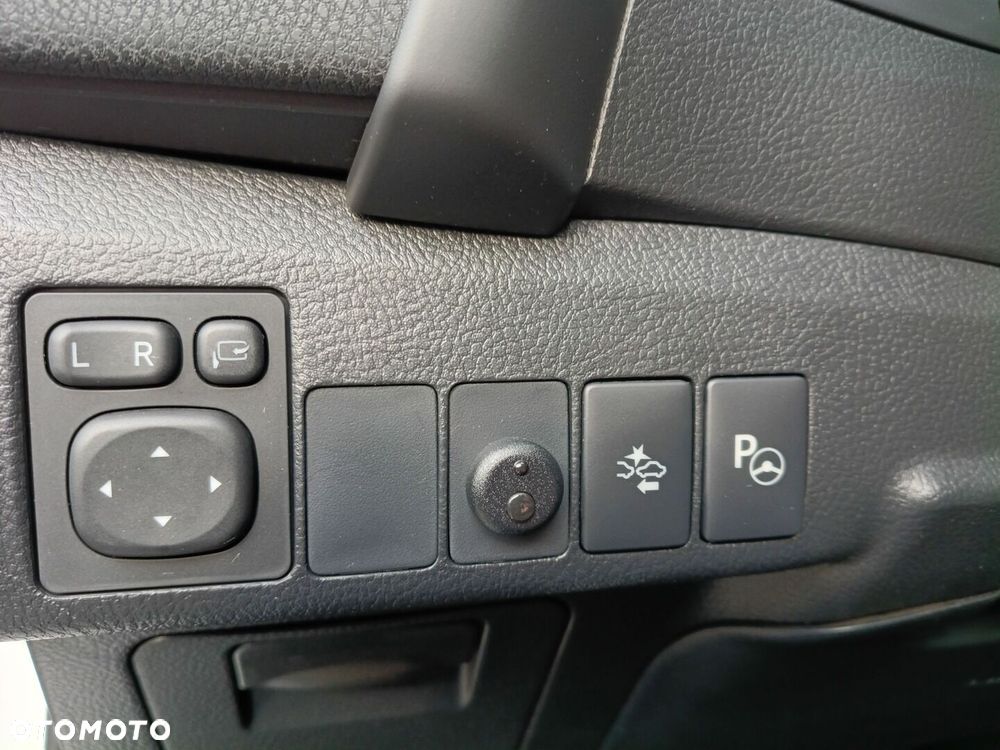 Toyota Auris - 16