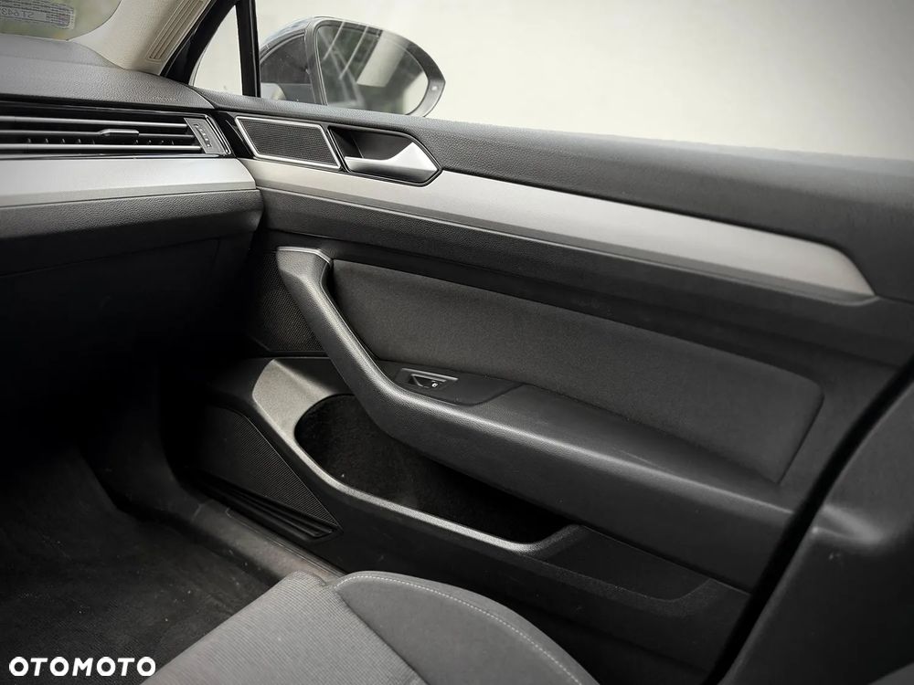 Volkswagen Passat 2.0 TDI BMT Comfortline DSG - 12