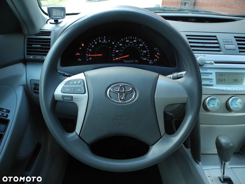 Toyota Camry - 7