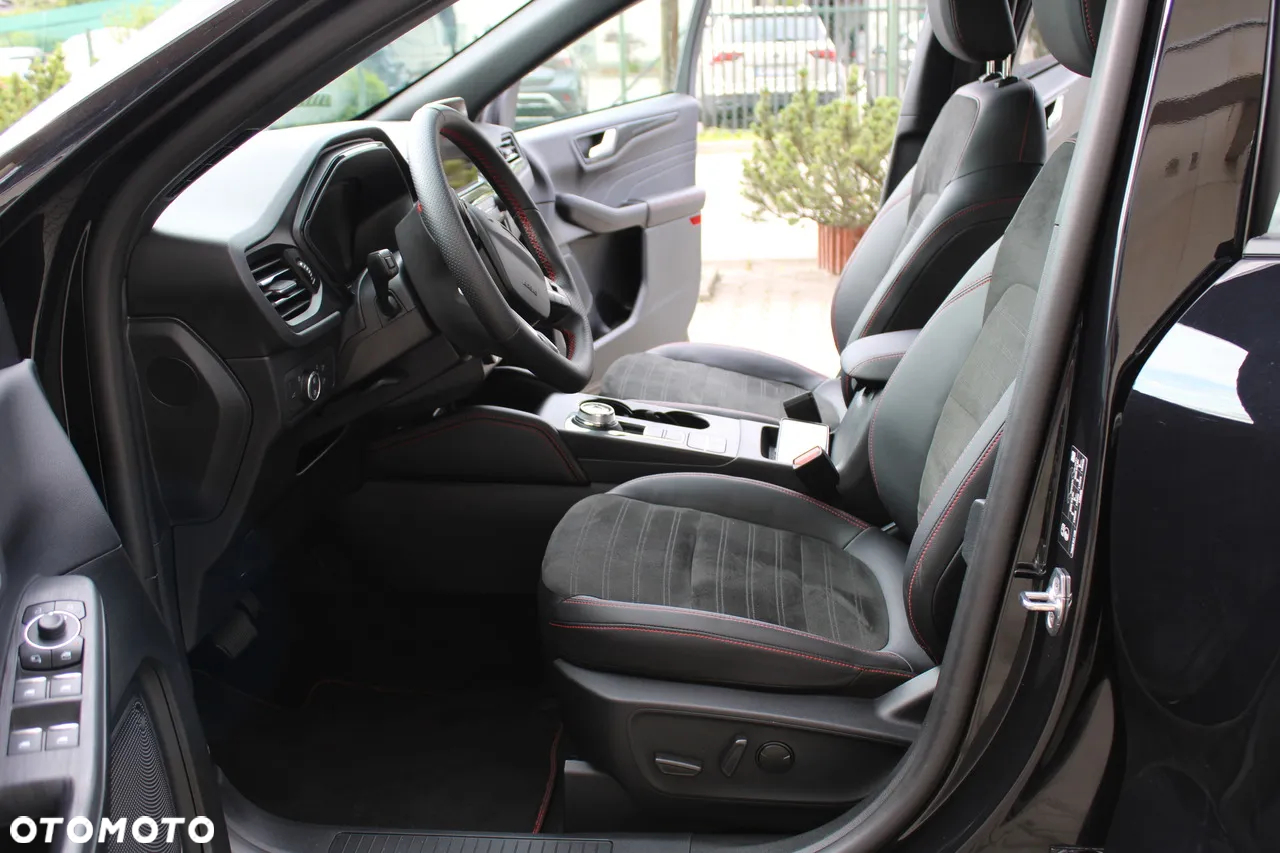 Ford Kuga 2.5 Duratec FHEV 4x4 ST-LINE - 25