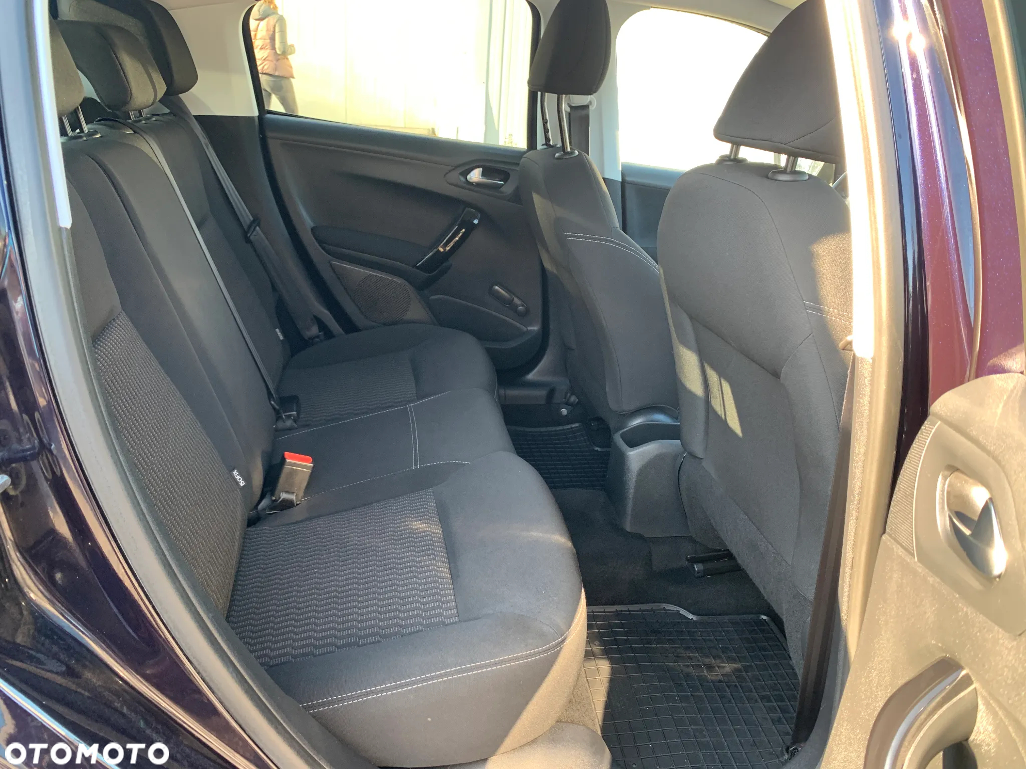 Peugeot 208 1.2 PureTech Style - 12
