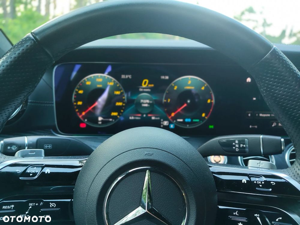 Mercedes-Benz Klasa E 220 d 4-Matic AMG/Avantgarde - 30