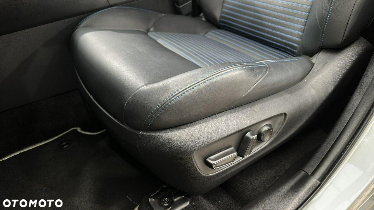 Toyota RAV4 - 15