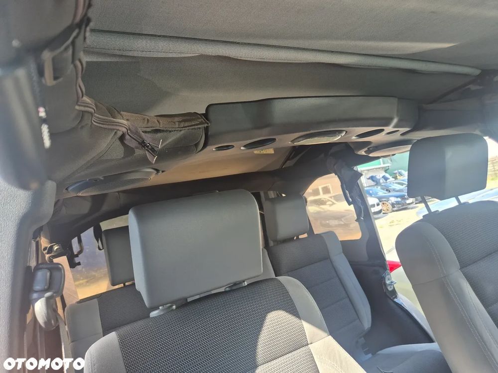 Jeep Wrangler Unlimited 3.8 Sport - 17