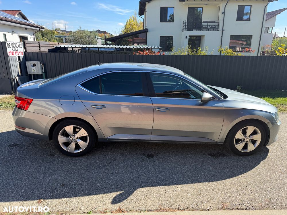 Skoda Superb 2.0 TDI DSG Style - 6
