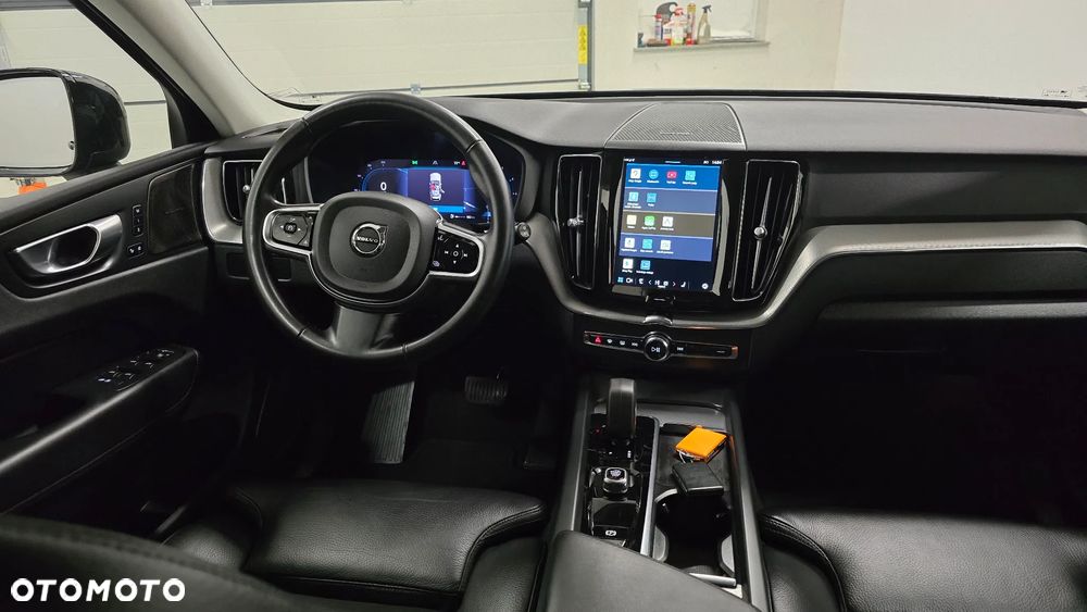 Volvo XC 60 B4 D Plus Dark - 7