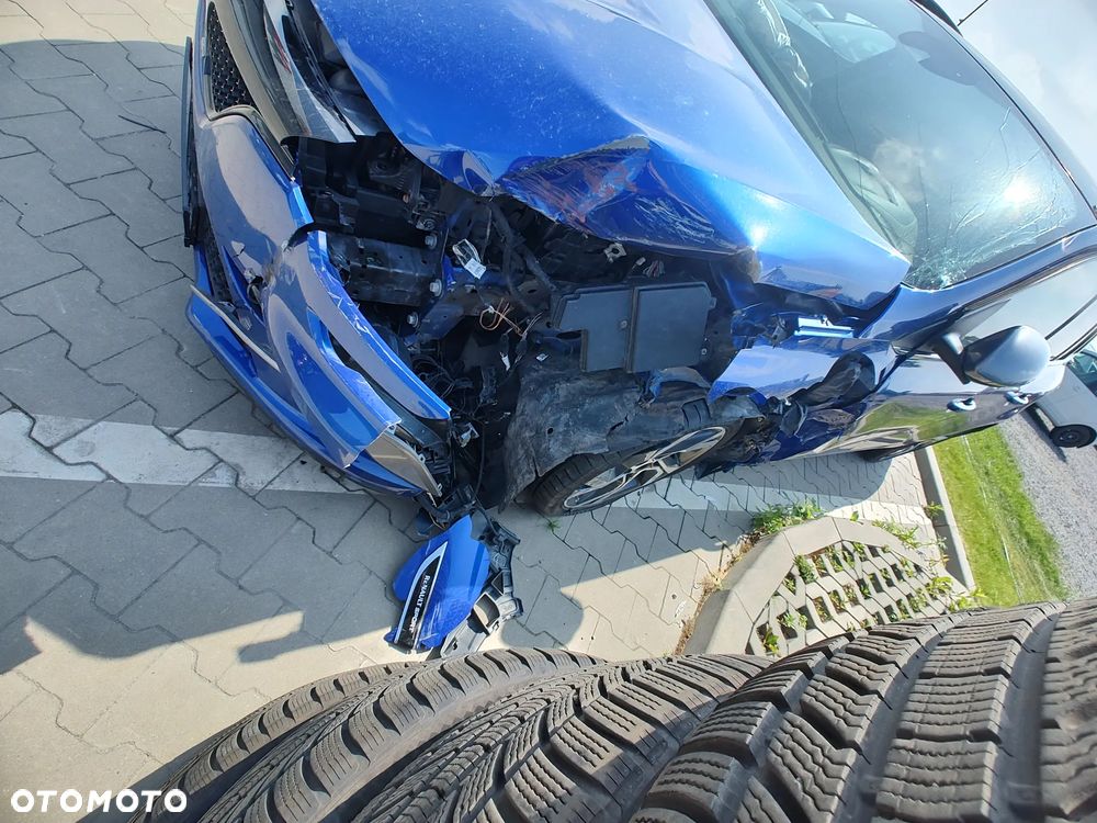 Renault Megane 1.6 TCe GT EDC - 3