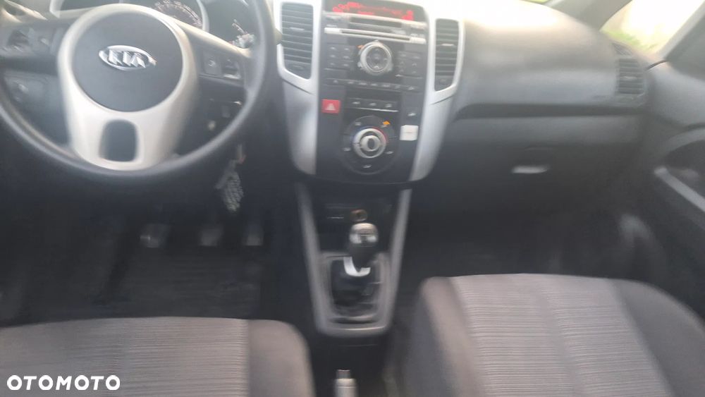 Kia Venga - 3