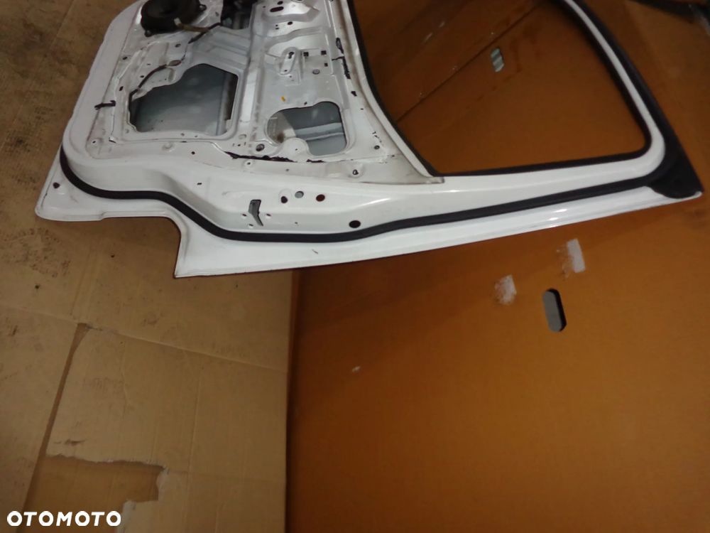 NISSAN NV200 drzwi prawe przednie lak QM1 - 4