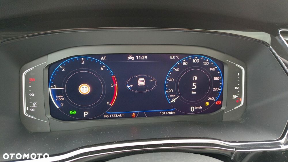 Volkswagen Touran - 14