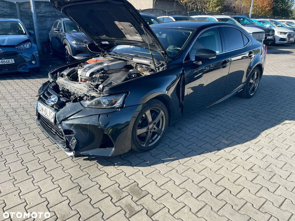 Lexus IS 300h Business Edition - 4