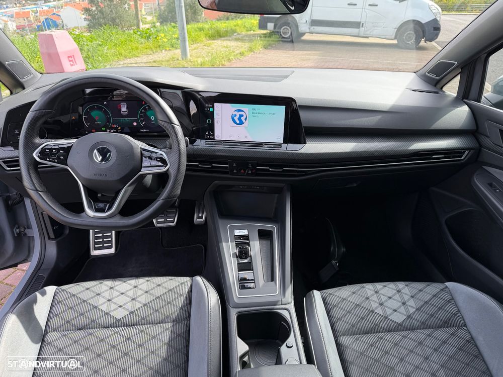 VW Golf 2.0 TDI SCR DSG R-Line - 27