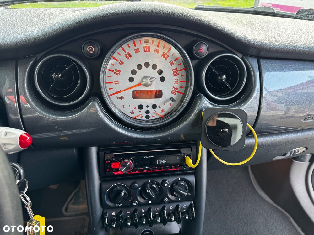 MINI Cooper Standard - 6