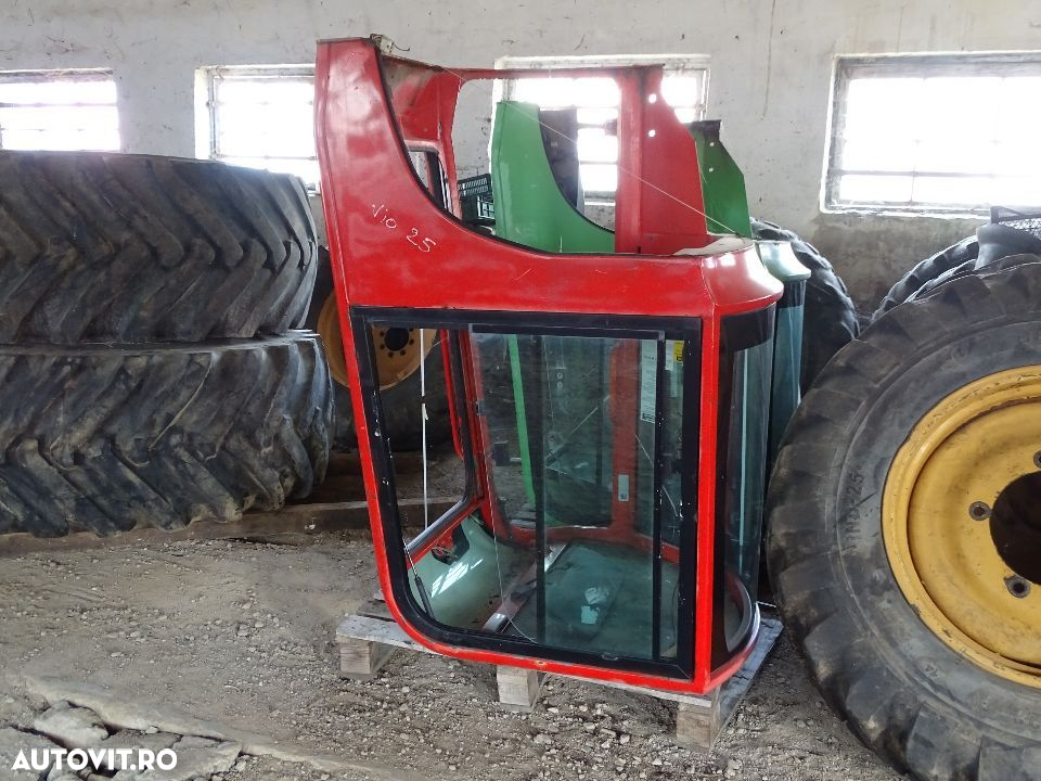 Cabine pt. excavatoare , combine , miniexcavatoare - 11