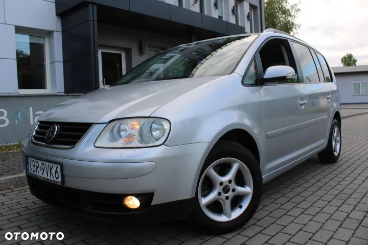Volkswagen Touran 2.0 TDI Highline DSG - 4