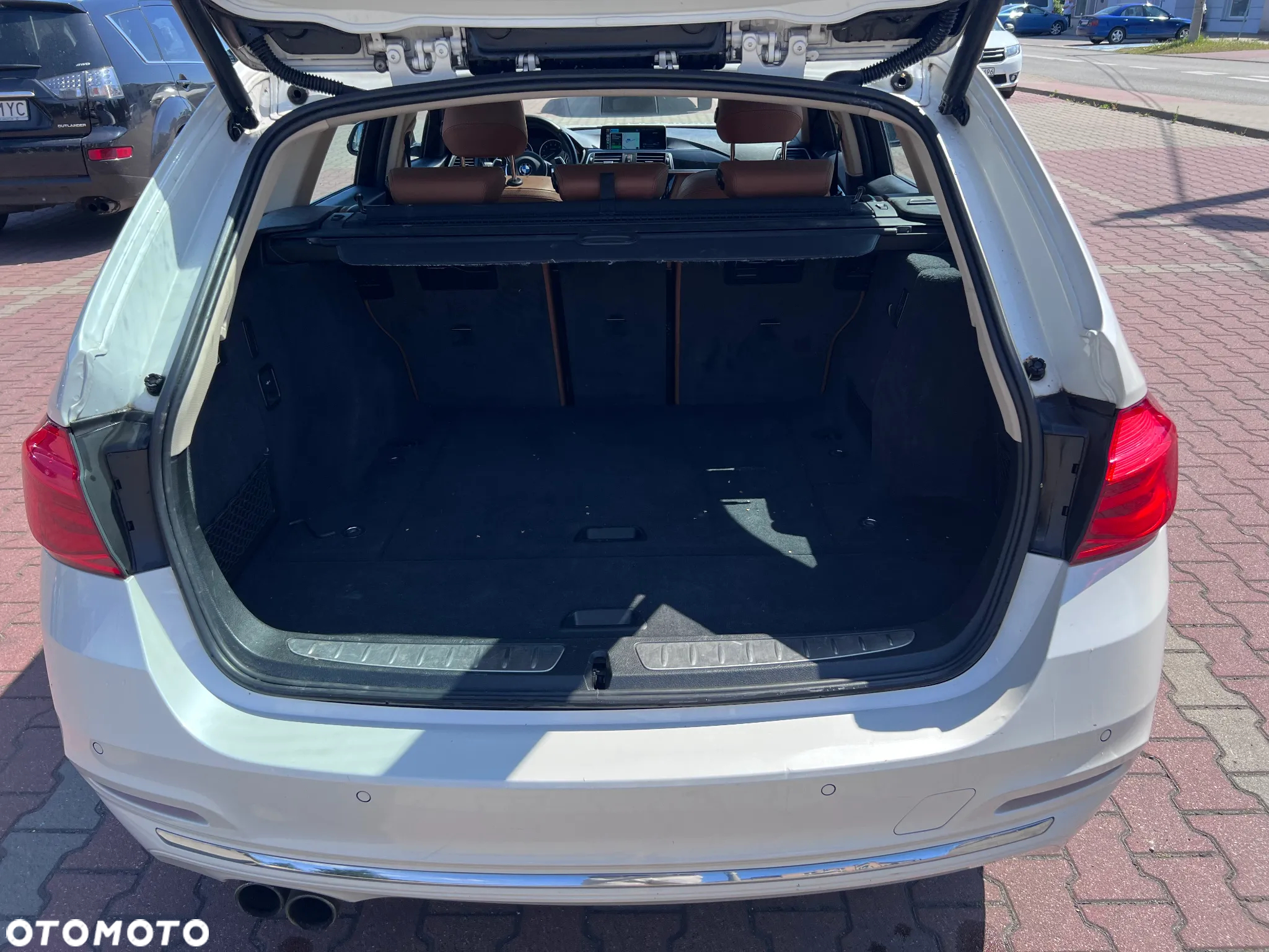 BMW Seria 3 330i xDrive Luxury Line - 9