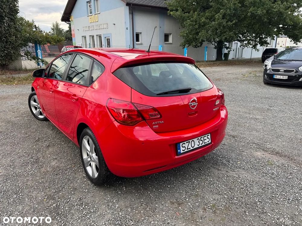 Opel Astra - 9