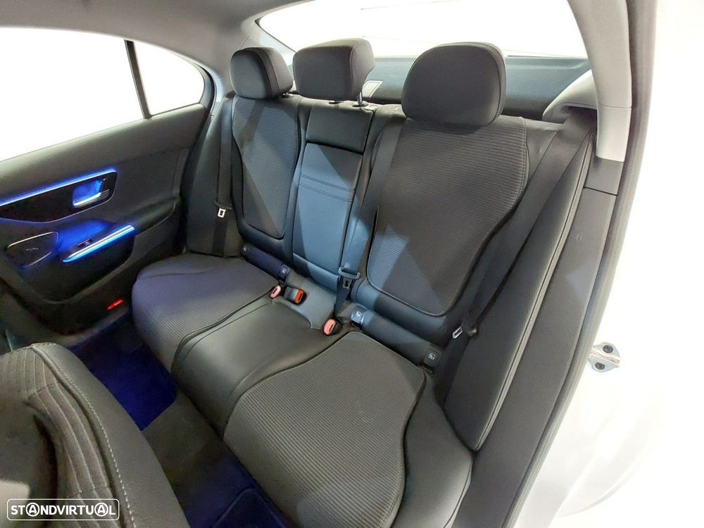 Mercedes-Benz C 220 d Avantgarde - 32