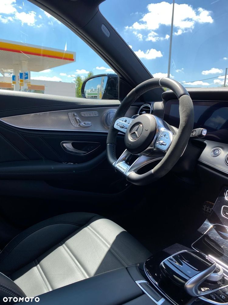 Mercedes-Benz Klasa E AMG 63 S 4Matic+ AMG Speedshift MCT-9G - 16