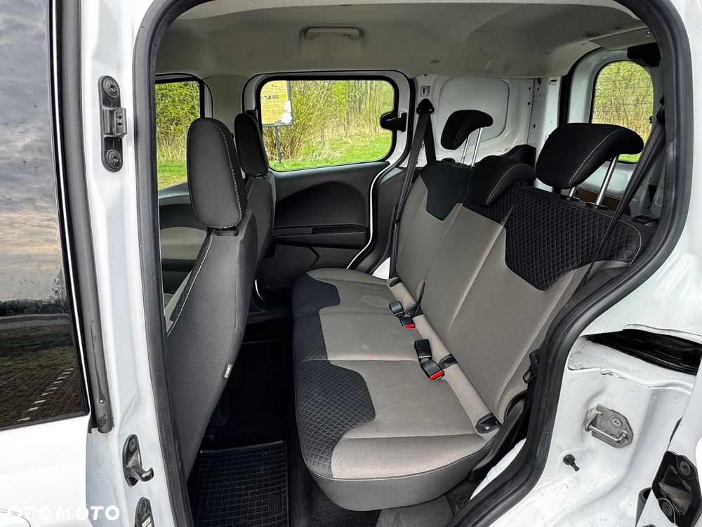 Ford Transit Courier Ambiente - 9