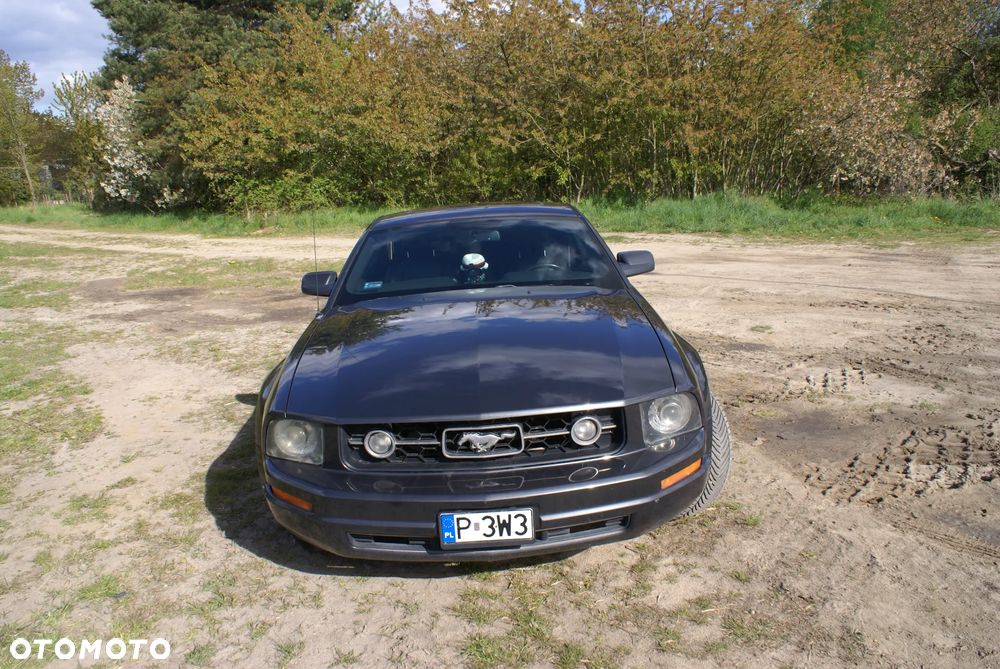 Ford Mustang - 4