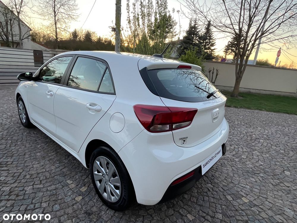 Kia Rio 1.2 M - 13
