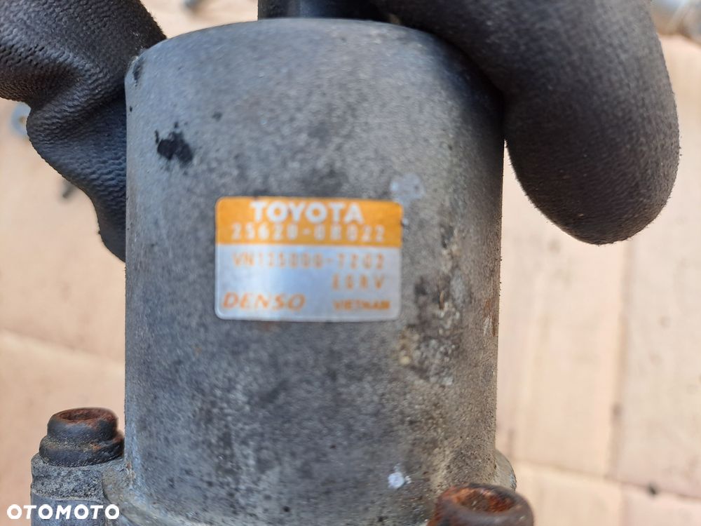 Toyota Avensis T25 2.0 D4D zawór EGR 25620-0R022 i inne - 4