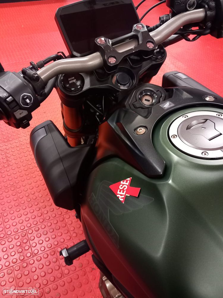 Honda CB 650R Neo Sports Cafe - 12