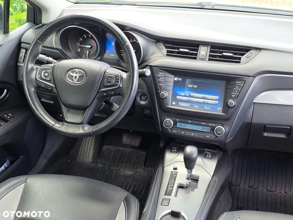 Toyota Avensis 1.8 Premium MS - 21