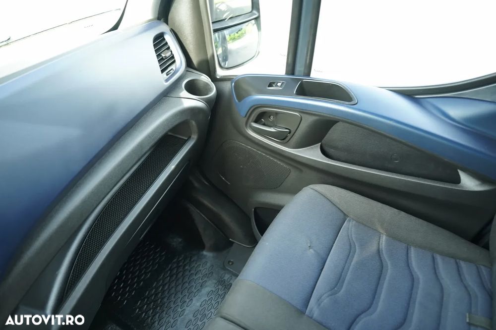 Iveco DAILY 35-NP / CNG / CAROSERIE IZOTERMĂ - 4,3 m / LIFT HIDRAULIC PALFINGER - 750 kg / IMPORT - 30