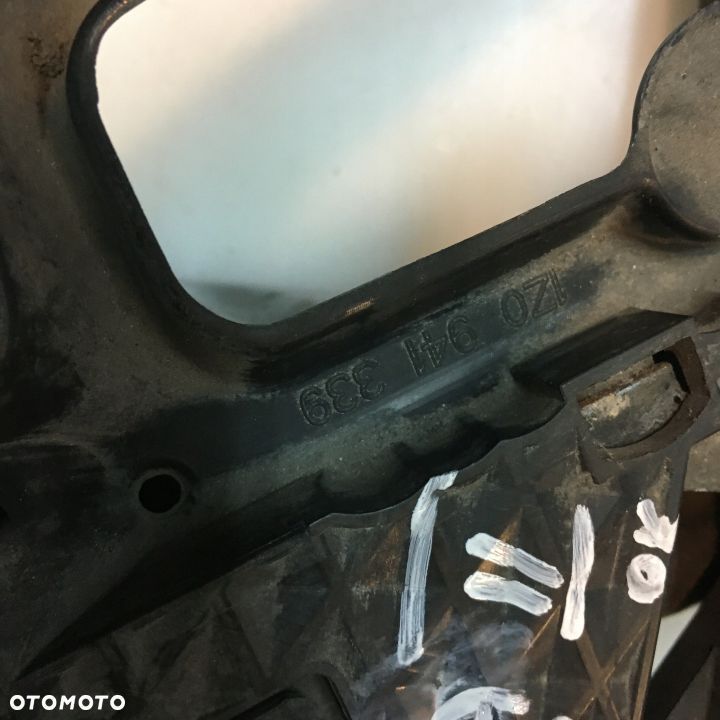 ŚLIZG LAMPY LEWY PRZÓD SKODA OCTAVIA II 1Z0941339 - 8