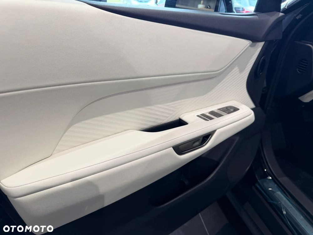 Lexus ES - 12