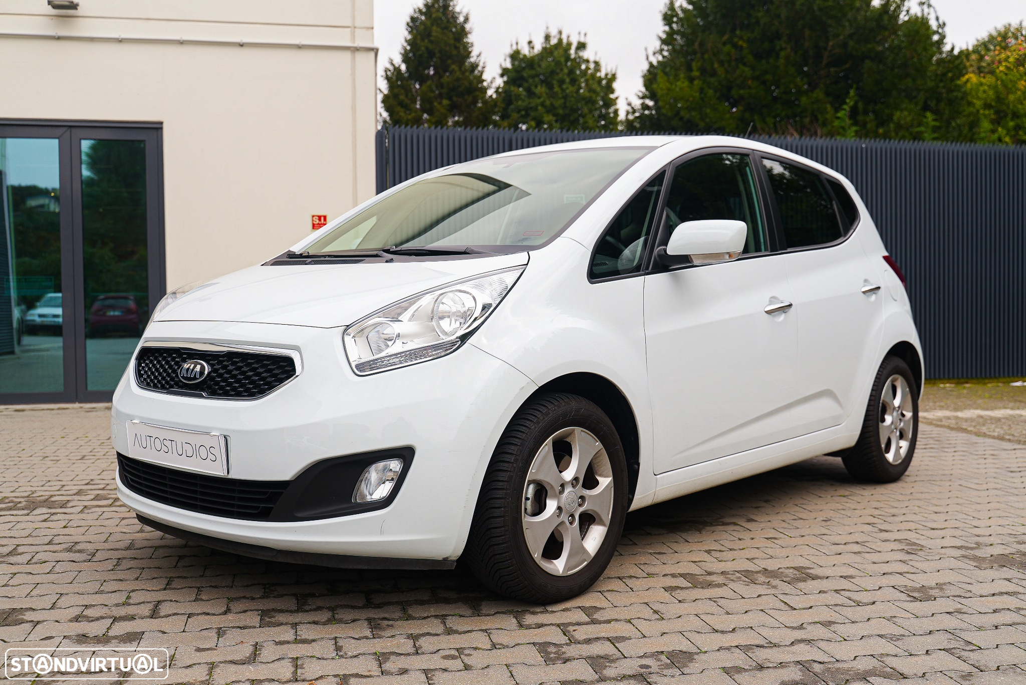 Kia Venga 1.6 CVVT Auto Fifa World Cup Edition - 2