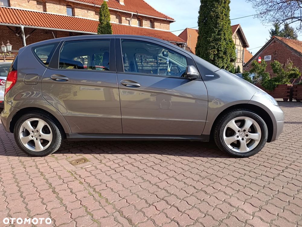 Mercedes-Benz Klasa A 160 BlueEFFICIENCY Elegance - 4