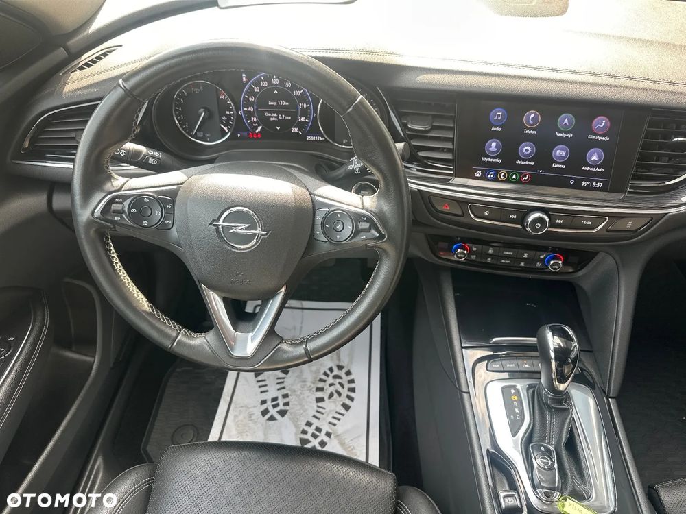 Opel Insignia 1.6 T Innovation S&S - 21